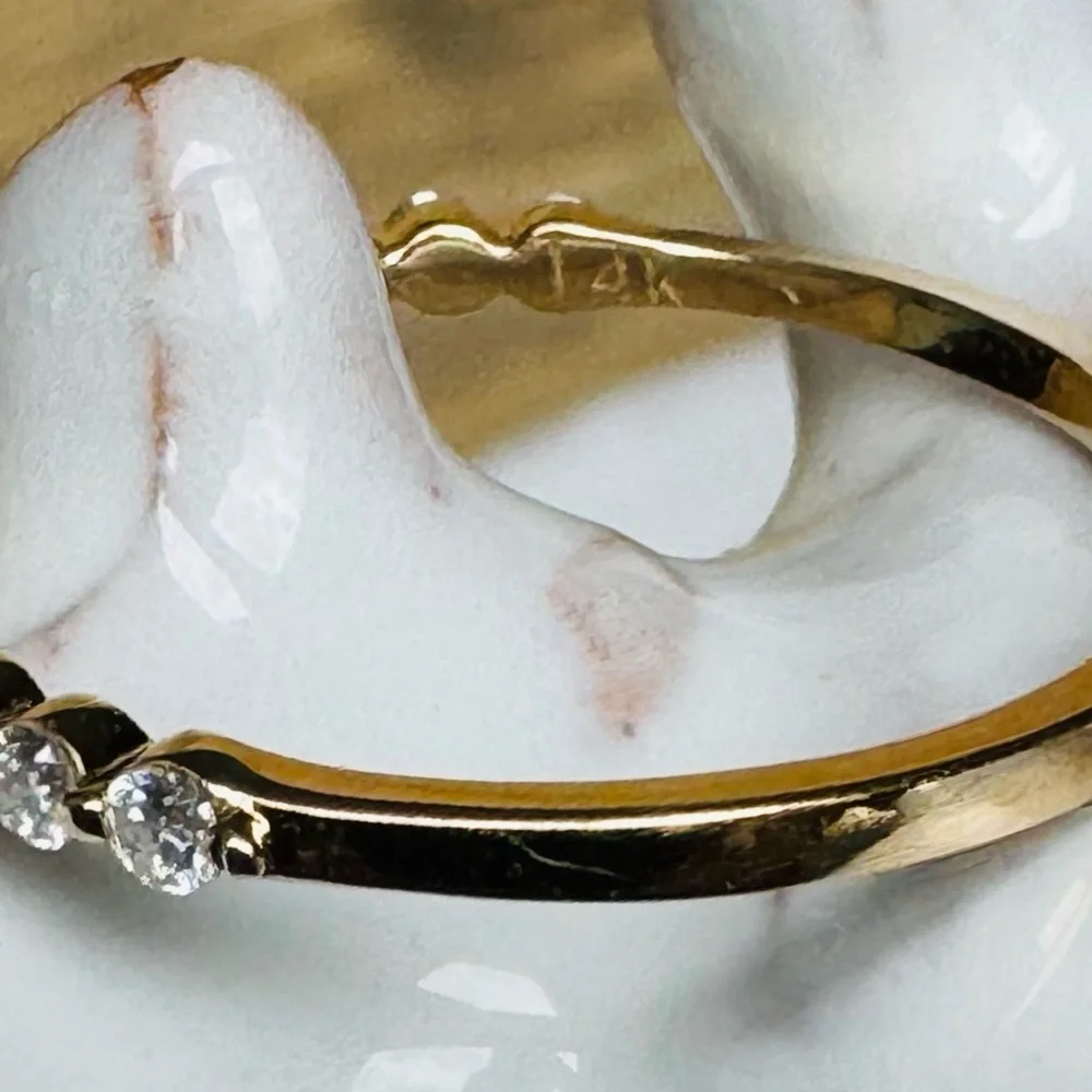 14KYG Moissanite Bubble Prong Ring Band
